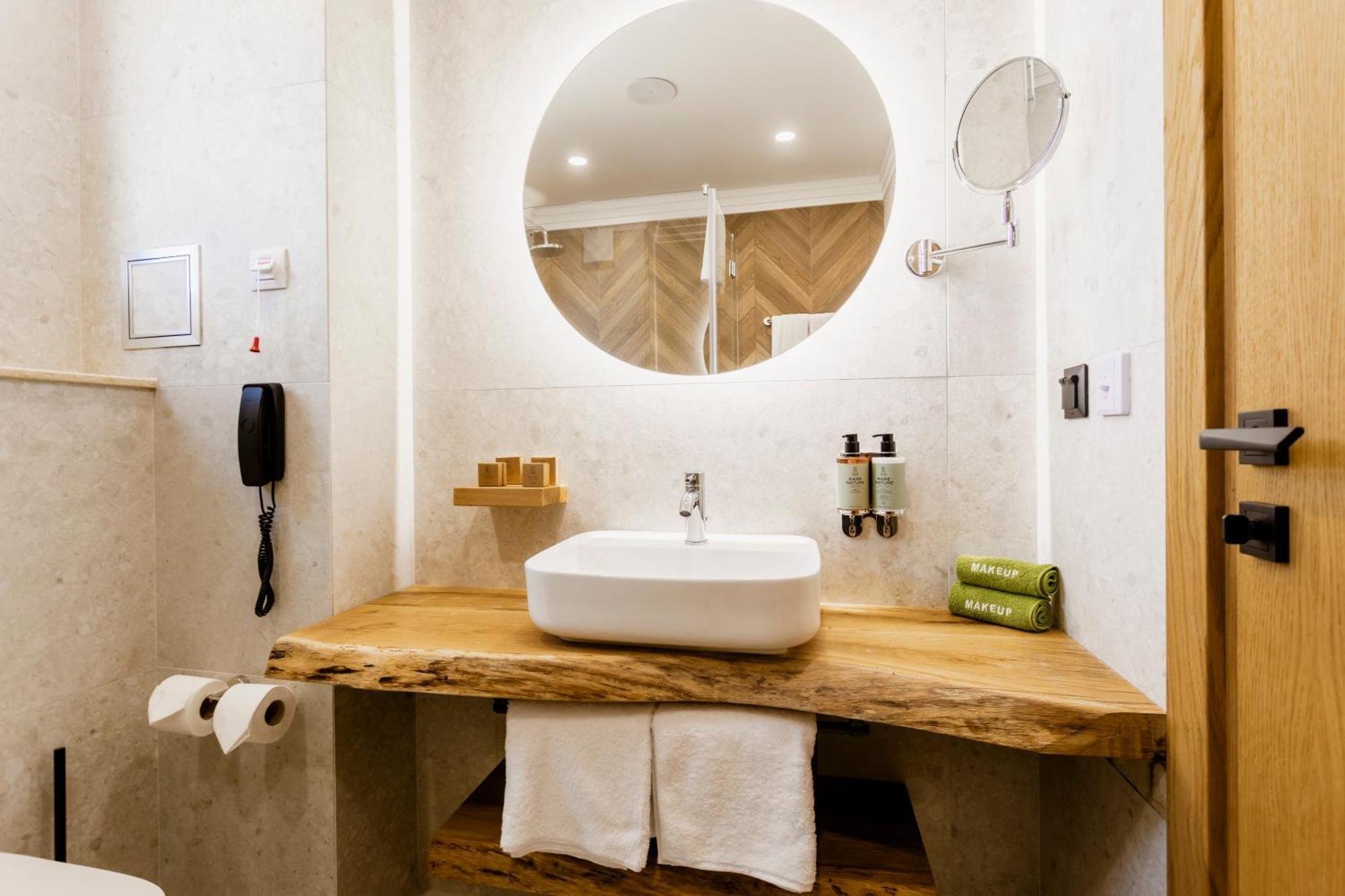 בורגאס Natura All Seasons Boutique Hotel מראה חיצוני תמונה