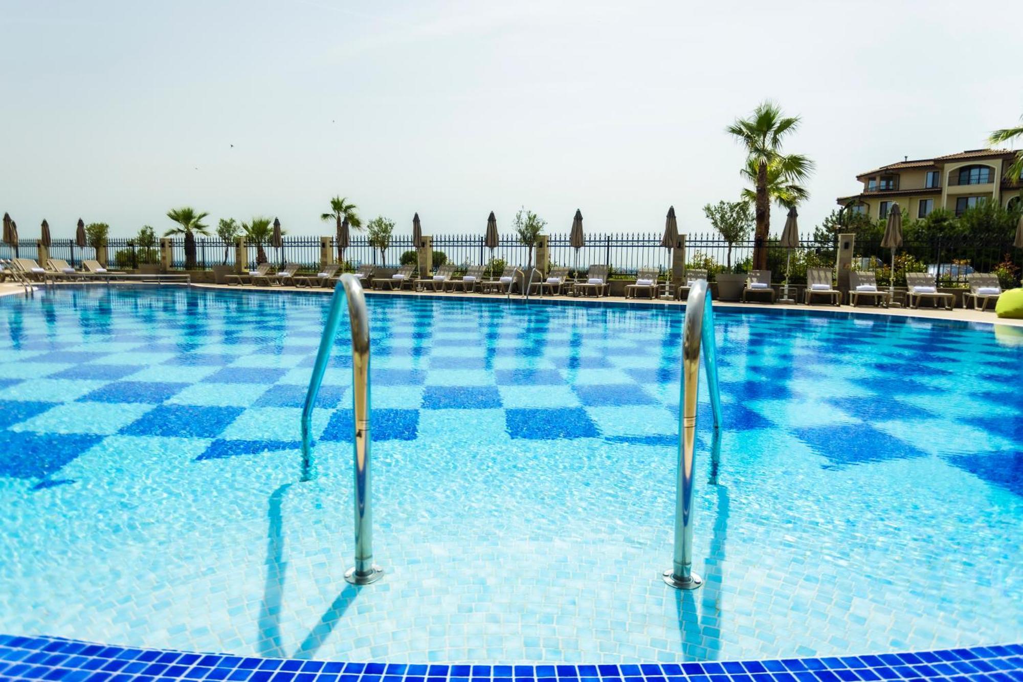 בורגאס Natura All Seasons Boutique Hotel מראה חיצוני תמונה