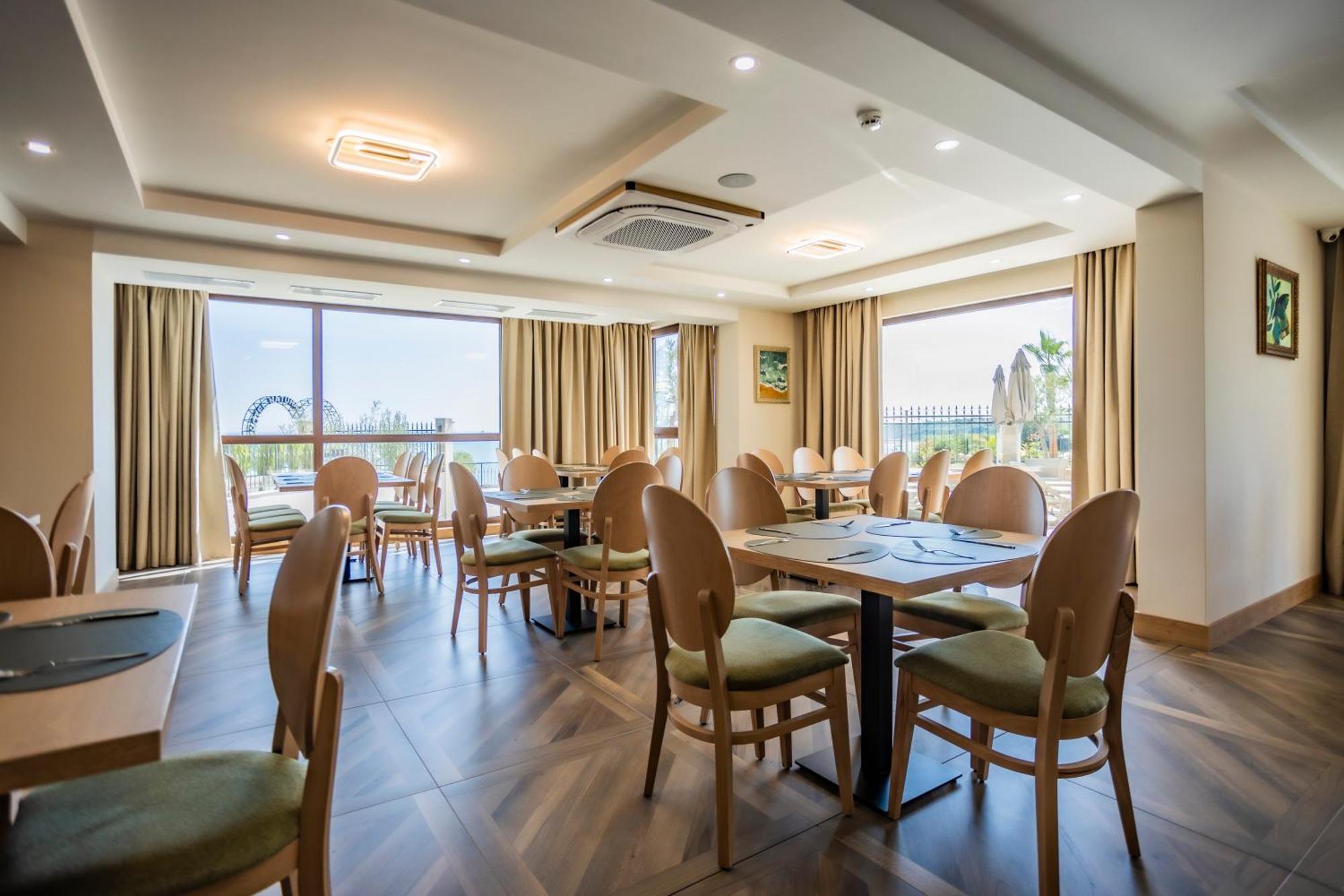 בורגאס Natura All Seasons Boutique Hotel מראה חיצוני תמונה