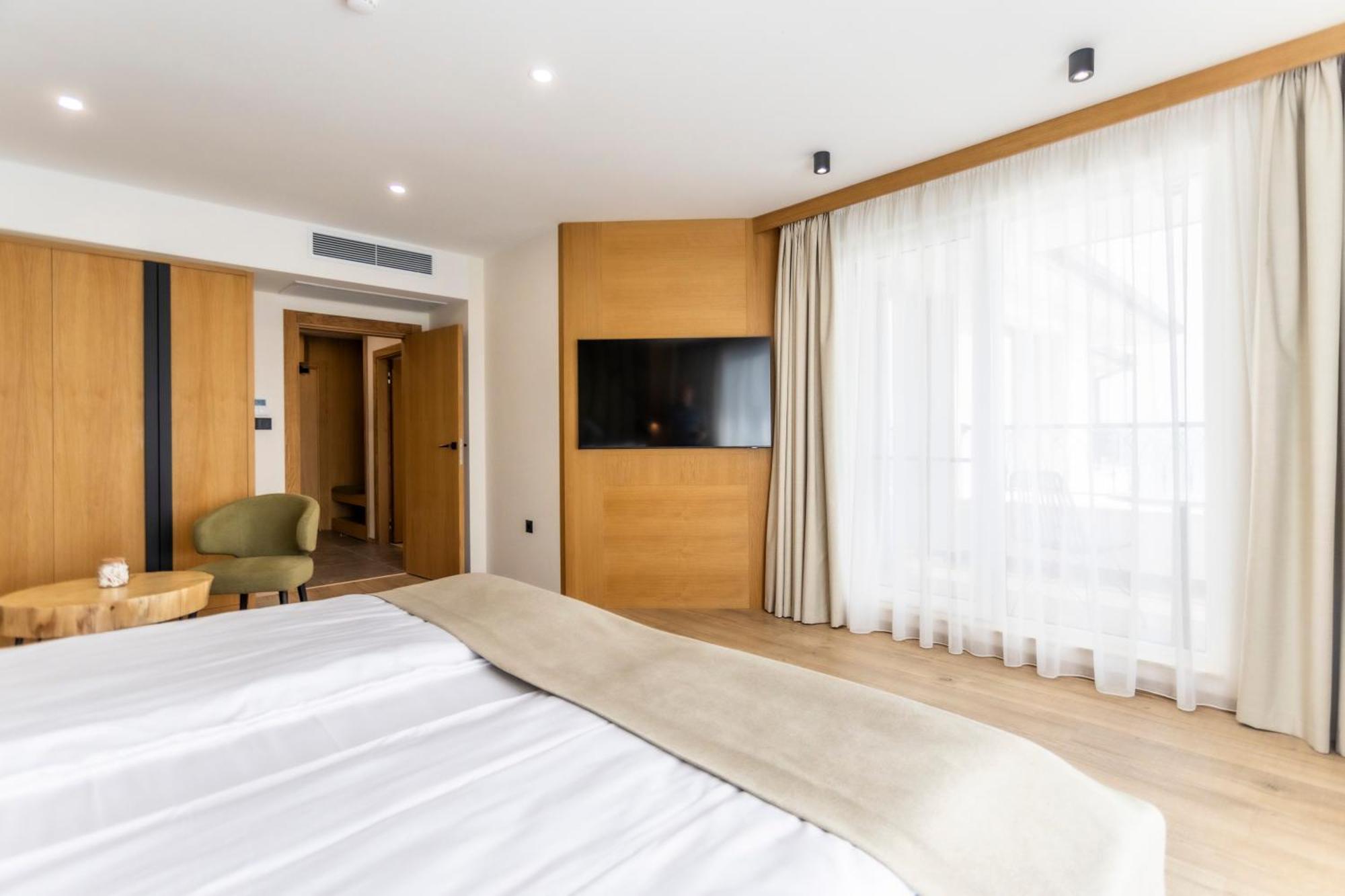 בורגאס Natura All Seasons Boutique Hotel מראה חיצוני תמונה